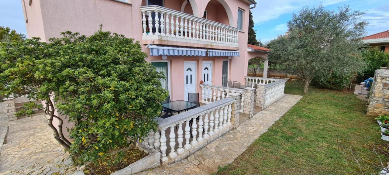Lana & Marija Vodnjan Exterior photo
